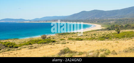 Paysage côtier près de Bicheno dans l'est de la Tasmanie, en Australie. Banque D'Images