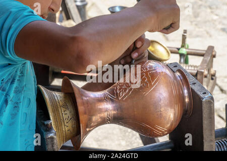 Bazar Coppersmith dans le sud-est de la Turquie Gaziantep - tradition depuis des centaines d'années Banque D'Images