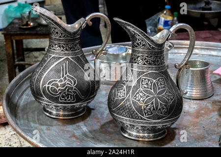 Bazar Coppersmith dans le sud-est de la Turquie Gaziantep - tradition depuis des centaines d'années Banque D'Images