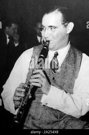 Glenn Miller (1904 - 1944), big band américain musicien, arrangeur, compositeur, et chef de l'époque swing. Il a été la meilleure vente d'artiste de 1939 à 1943, menant l'un des meilleurs big bands connus Banque D'Images