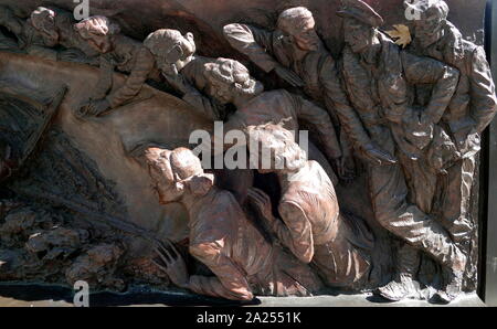 Le Monument de la bataille d'Angleterre à Londres, commémore l'militaires britanniques qui ont pris part à la bataille d'Angleterre pendant la Seconde Guerre mondiale. dévoilée le 18 septembre 2005. Le monument a été conçu par Bill Bond, fondateur de la Société d'histoire de la bataille d'Angleterre. Il a été conçu par Paul Day. Banque D'Images