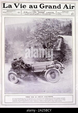 Léon THERY dans la voiture qui l'wone, 1905 Coupe Gordon-Bennet. Léon THERY (16 avril 1879 - 8 mars 1909) était un pilote automobile français, surnommé 'Le chronometre', qui a remporté la première course européenne, la Coupe Gordon Bennett, dans les 1904 et 1905 Banque D'Images