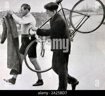 Louis Frank Kramer (1880-1958) médaille d'or de l'Américain cycliste. Il a gagné 16 championnats nationaux consécutifs de 1901 à 1916. Il a été intronisé dans l'United States Bicycling Hall of Fame en 1988. Il a remporté le championnat national en 1901 et a couru dans les compétitions en Europe en 1905 et 1906 Banque D'Images