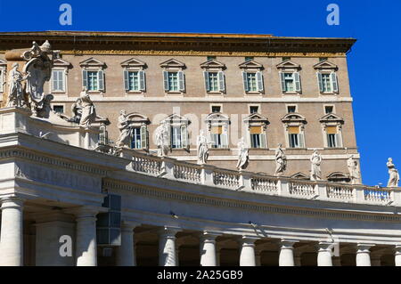 L'extérieur de l'appartements pontificaux sur la Place Saint-Pierre, dans la Cité du Vatican. Banque D'Images