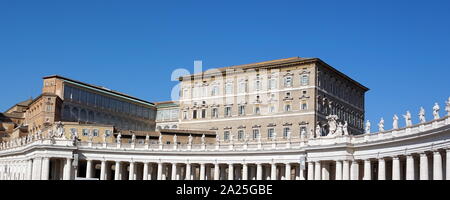 L'extérieur de l'appartements pontificaux sur la Place Saint-Pierre, dans la Cité du Vatican. Banque D'Images