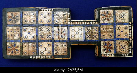 Le jeu royal d'Ur, ou un jeu de vingt places, est une partie de l'ancienne Mésopotamie. Il est connu par deux plateaux, découvert dans les tombes royales d'Ur par Leonard Woolley en 1920. daté de 2600 BC. BC, Banque D'Images