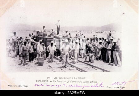 Le légionnaire français soldats coloniaux à construire un chemin de fer dans l'est de Figuig Maroc près de l'Atlas, sur la frontière avec l'Algérie. carte postale 1911 Banque D'Images
