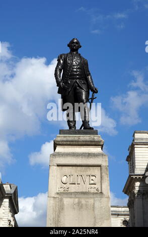 Statue du major-général Robert Clive. major-général Robert Clive, 1er baron Clive (1725-1774), un officier britannique et qui a établi le corsaire la suprématie politique et militaire de l'East India Company au Bengale. Banque D'Images