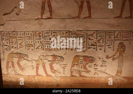 Tombe KV9 pour l'Egypte Vallée des Rois a été construite par le pharaon Ramsès V. Il est enterré ici, mais son oncle, Ramsès VI, réutilisés plus tard le tombeau comme son propre. La mise en page est typique de la 20e dynastie - la période de l'époque Ramesside Banque D'Images