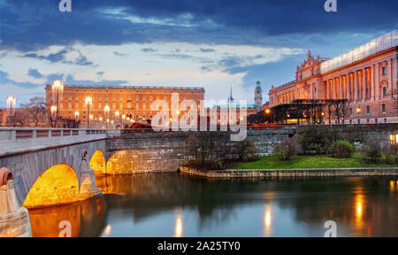 Stockholm - Riksdag, palais et pont Norrbro, Suède Banque D'Images