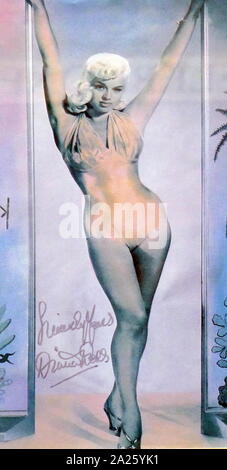 Signé photo de Diana Dors (1931-1984) une actrice et chanteuse américaine. Banque D'Images