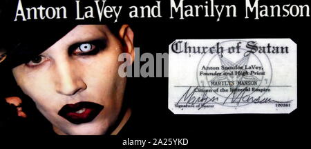 Marilyn Manson's carte de membre de l'église de Satan. L'église de Satan a été fondée par Anton Szandor LaVey (1930-1997) un auteur, musicien, et l'Occultiste. Banque D'Images