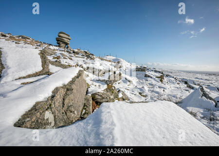 Cheesewring ; dans la neige, Cornwall, UK Banque D'Images