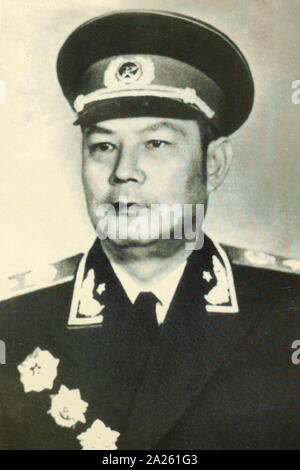 Yang Dezhi (1911 - 1994), général et homme politique chinois. Il était officier dans la Chine du Nord (ou 5ème), de l'armée sur le terrain d'un ancien combattant de la guerre de Corée et commandant en Chine pendant la guerre Sino-Vietnamese. Banque D'Images