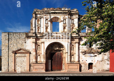 Ruines de l'église El Carmen au cours d'un séisme dans la région de la ville d'Antigua au Guatemala, Amérique Centrale Banque D'Images