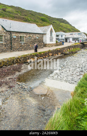 Auberge de jeunesse YHA Boscastle, Cornwall, Port, England, UK Banque D'Images