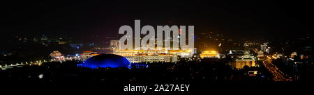 Beijing, Chine. 1 octobre, 2019. Panorama photo prise le 1 octobre 2019, montre une vue de la nuit de Pékin, capitale de la Chine. Credit : Liu Shandong/Xinhua/Alamy Live News Banque D'Images