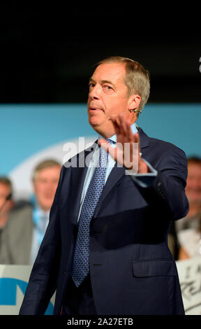 Nigel Farage, député européen, chef de parti, de parler à un Brexit Partie rassemblement à l'Event Center de Kent à Maidstone, Kent, UK. 26 septembre 2019. Banque D'Images