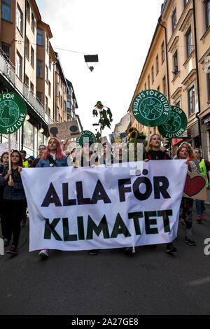 Grève à l'école pour le climat, l'Skolstrejk för Klimatet (grève de l'école pour le climat) inspiré par le climat, 16 ans, grand militant Thunberg, Stockholm. Banque D'Images