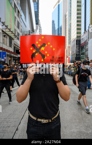 1 octobre 2019 manifestations de Hong Kong. Le 1 octobre des milliers de Hong Kong, les gens de tous les horizons ont participé à une marche de protestation pacifique non autorisée de Causeway Bay à Shuen Wan de l'île de Hong Kong. Banque D'Images