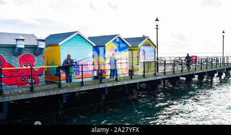 01 octobre 2019 Royaume-Uni Southend - Les pêcheurs de tirer le meilleur parti de la météo sur la jetée de Southend avant la fin de l'Ouragan Lorenzo hits la Grande-Bretagne au cours des prochains jours . Crédit photo : Simon Dack / Alamy Live News Banque D'Images