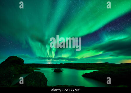 Aurora Borealis, le lac Myvatn, l'Islande Banque D'Images