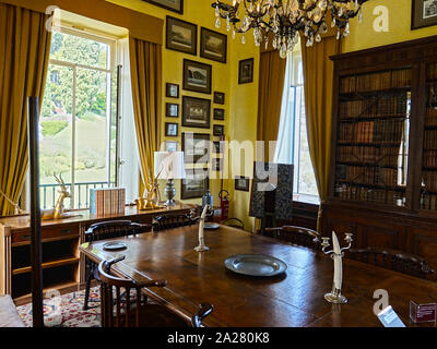 Le lac de Côme, Lombardie, Italie. La bibliothèque, contenant plus de 4 000 livres principalement sur la géographie et les voyages, à l'intérieur de la loggia de la Villa del Balbianello, près de Banque D'Images