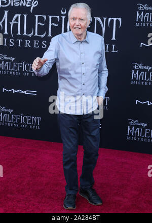 Hollywood, États-Unis. Sep 30, 2019. HOLLYWOOD, LOS ANGELES, CALIFORNIE, USA - 30 SEPTEMBRE : Jon Voight arrive à la première mondiale du Disney's 'Maleficent : maîtresse du Mal' qui a eu lieu au El Capitan Theatre le 30 septembre 2019 à Hollywood, Los Angeles, Californie, États-Unis. (Photo par Xavier Collin/Image Crédit : Agence de Presse) L'agence de presse Image/Alamy Live News Banque D'Images