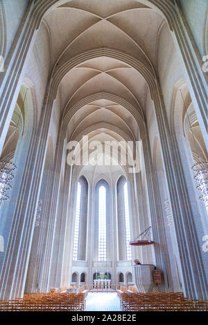 L'intérieur de l'église de Grundtvig Luthern à Copenhague, Danemark. Banque D'Images