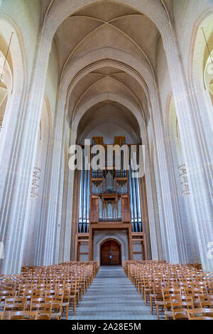 L'intérieur de l'église de Grundtvig Luthern à Copenhague, Danemark. Banque D'Images