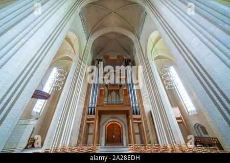 L'intérieur de l'église de Grundtvig Luthern à Copenhague, Danemark. Banque D'Images