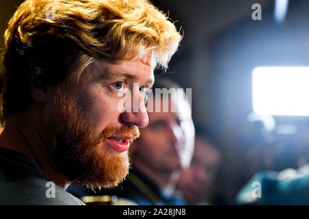 Prague, République tchèque. 06Th Oct, 2019. Joueur de hockey sur glace tchèque Jakub Voracek (LNH Les Flyers de Philadelphie) parle aux journalistes avant le prochain match de la série mondiale de la LNH les Flyers de Philadelphie vs Blackhawks de Chicago, le 1 octobre 2019, à Prague, en République tchèque. Photo : CTK Vit Simanek/Photo/Alamy Live News Banque D'Images