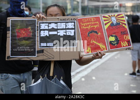 Hong Kong, Chine. 06Th Oct, 2019. Personnes à Hong Kong qui choisissent de ne pas célébrer la fête nationale de la Chine, mais au lieu de 'pas de célébration nationale, seul le deuil national' . Avec les événements qui se dérouleront tout au long de Hong Kong. Crédit : David Coulson/Alamy Live News Banque D'Images
