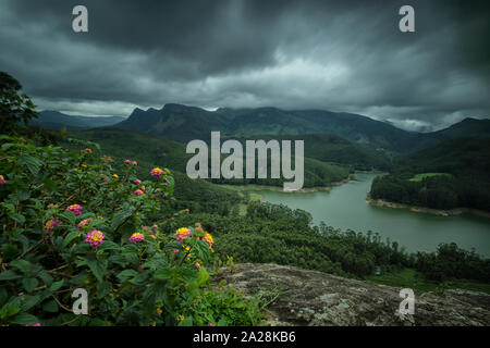 Mattupatti Dam près de Munar Hill Station, Kerala, Inde Banque D'Images