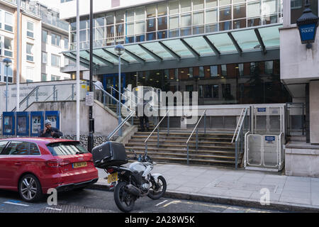 Vues de Holburn de police de Londres. Date de la photo : Le mardi, 1 octobre, 2019. Photo : Roger Garfield/Alamy Banque D'Images