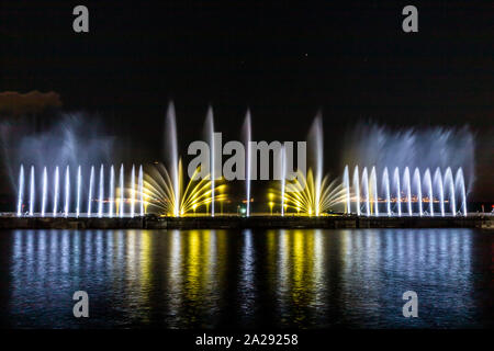 Show laser et de l'eau spectacle sur la plage de maltepe Banque D'Images