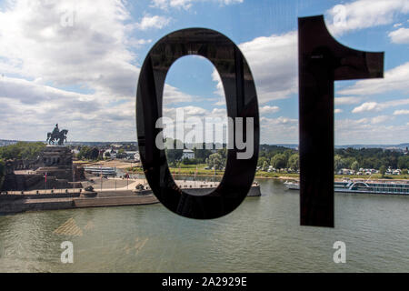 Coblence, coin allemand, confluent de la Moselle et du Rhin, téléphérique à Ehrenbreitstein, forteresse de l'autre côté du Rhin, Allemagne Banque D'Images