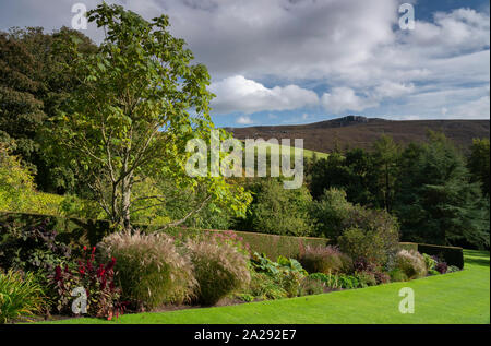 Parcevall Hall hillside garden, classé dans la catégorie 2 et Hall à Skyreholme, Appletreewick, Wharfedale, les Vallées du Yorkshire, UK Banque D'Images