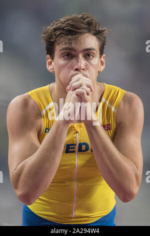 Doha, Qatar. 06Th Oct, 2019. L'athlétisme, le championnat du monde de l'IAAF à Khalifa International Stadium : perche, hommes, finale. Armand Duplatis à partir de la Suède réagit. Credit : Oliver Weiken/dpa/Alamy Live News Banque D'Images