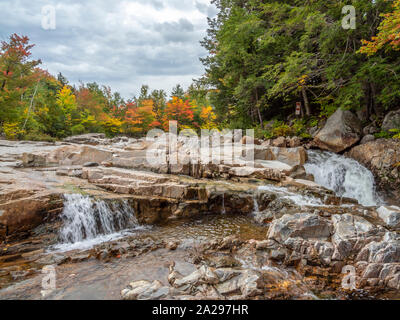 Paysage sur l'autoroute Kancamagus,gorge rocheuse Scenic area Banque D'Images