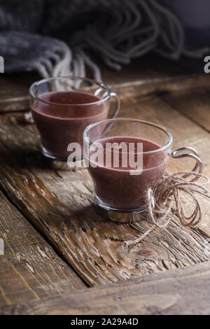 Couverture de laine chocolat chaud et l'automne ou l'hiver, hygge vacances week-end, toujours la vie, accueil chaleureux Banque D'Images