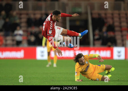 MIDDLESBROUGH, Angleterre. Le 1er octobre Marcus Browne de Middlesbrough est airborne après un défi de Preston North End au cours de l'Ben Pearson Sky Bet Championship match entre Middlesbrough et Preston North End au stade Riverside, Middlesbrough, le mardi 1er octobre 2019. (Crédit : Mark Fletcher | MI News ) photographie peut uniquement être utilisé pour les journaux et/ou magazines fins éditoriales, licence requise pour l'usage commercial Crédit : MI News & Sport /Alamy Live News Banque D'Images