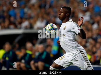 Real Madrid CF's Vinicius Jr en action au cours de l'UEFA Champions League entre le Real Madrid et le Club de Bruges à Santiago Bernabeu Stadium.(score final : le Real Madrid 2-2 Bruges) Banque D'Images
