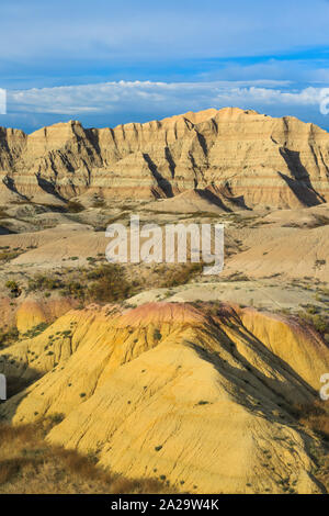 Dans les badlands de monticules jaune Badlands National Park, près de mur, le Dakota du Sud Banque D'Images