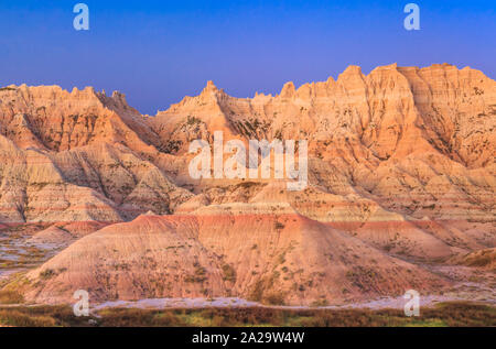 Dans les badlands de monticules jaune Badlands National Park, près de mur, le Dakota du Sud Banque D'Images