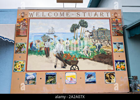 Murale dans le centre-ville historique de Stuart, en Floride. Le petit hameau a été fondée en 1870 et a été voté la ville balnéaire la plus heureuse en Amérique par Coastal Living. Banque D'Images