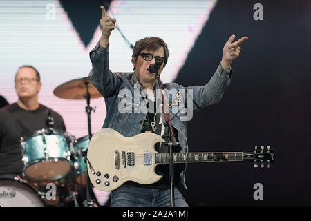 Rio de Janeiro, Brésil, le 29 septembre 2019. Chanteur et guitariste Rivers Cuomo de Weezer le groupe lors d'un concert au Rock in Rio à Rio de Janeiro. Banque D'Images