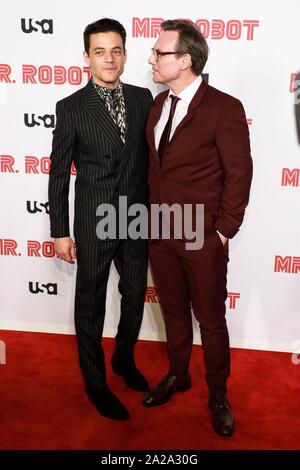 New York, NY, USA. 1 octobre, 2019. Rami Malek, Christian Slater aux arrivées pour M. ROBOT Saison 4 Premiere, Cinema Village East, New York, NY Le 1 octobre 2019. Crédit : Jason Mendez/Everett Collection/Alamy Live News Banque D'Images