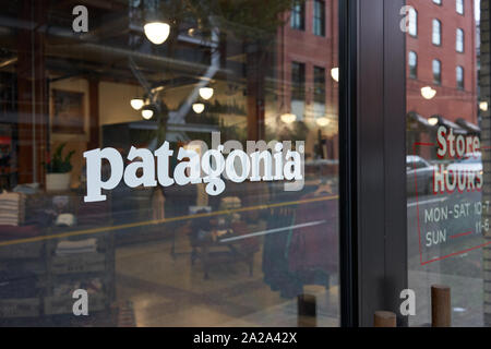 Le panneau d'entrée est visible à Patagonia, le magasin de détail Portland de la société de vêtements de plein air, sur West Burnside Street, le jeudi 26 septembre 2019. Banque D'Images