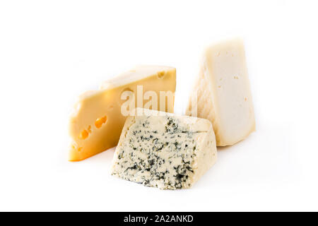 Différents types de fromages isolé sur fond blanc. Banque D'Images